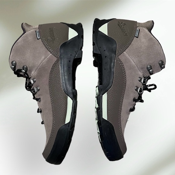 Danner Women’s Panorama waterproof mid boot. size 10 - Picture 5 of 12
